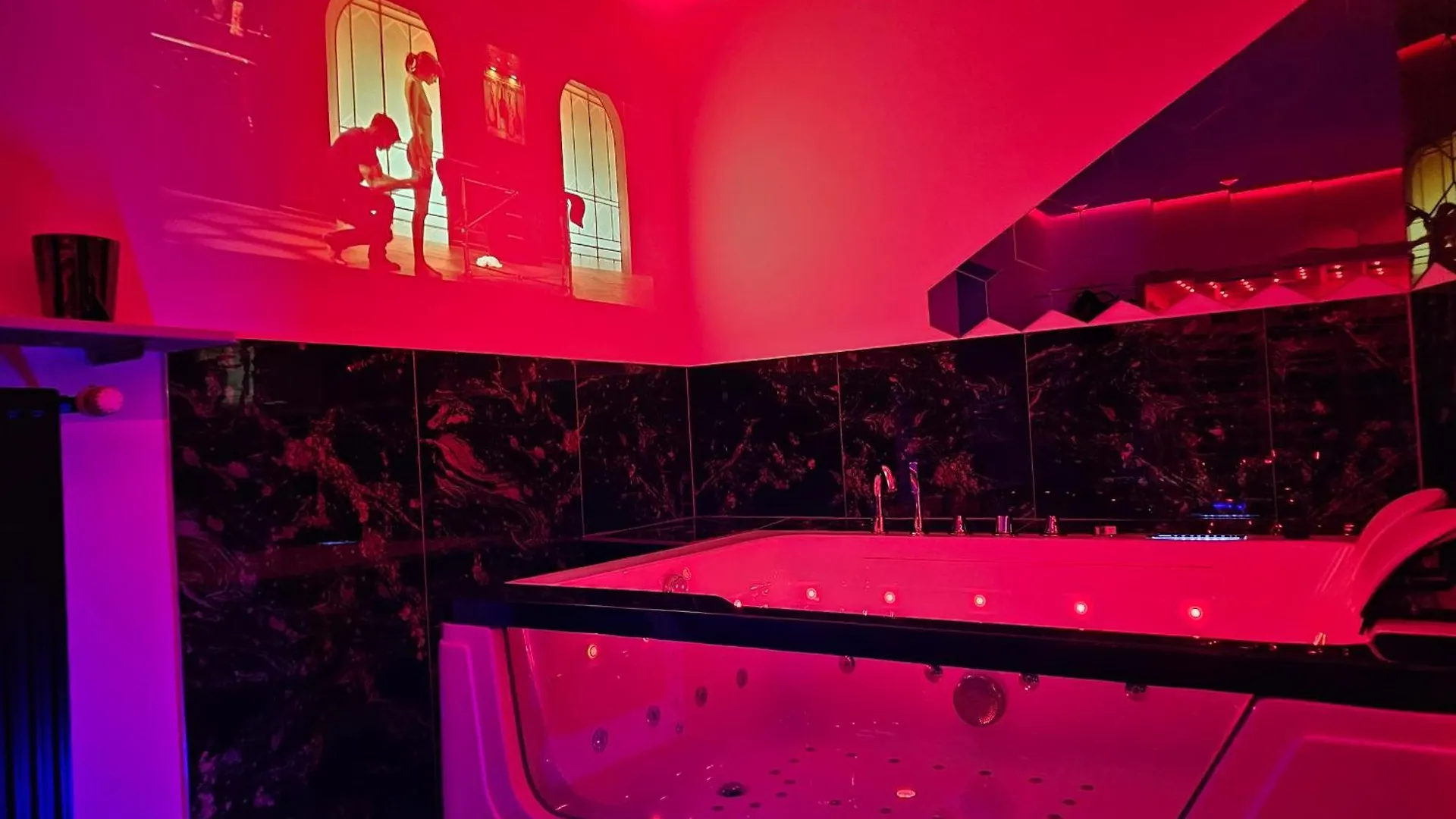 Magnifique Suite Spa Luxembourg Differdange