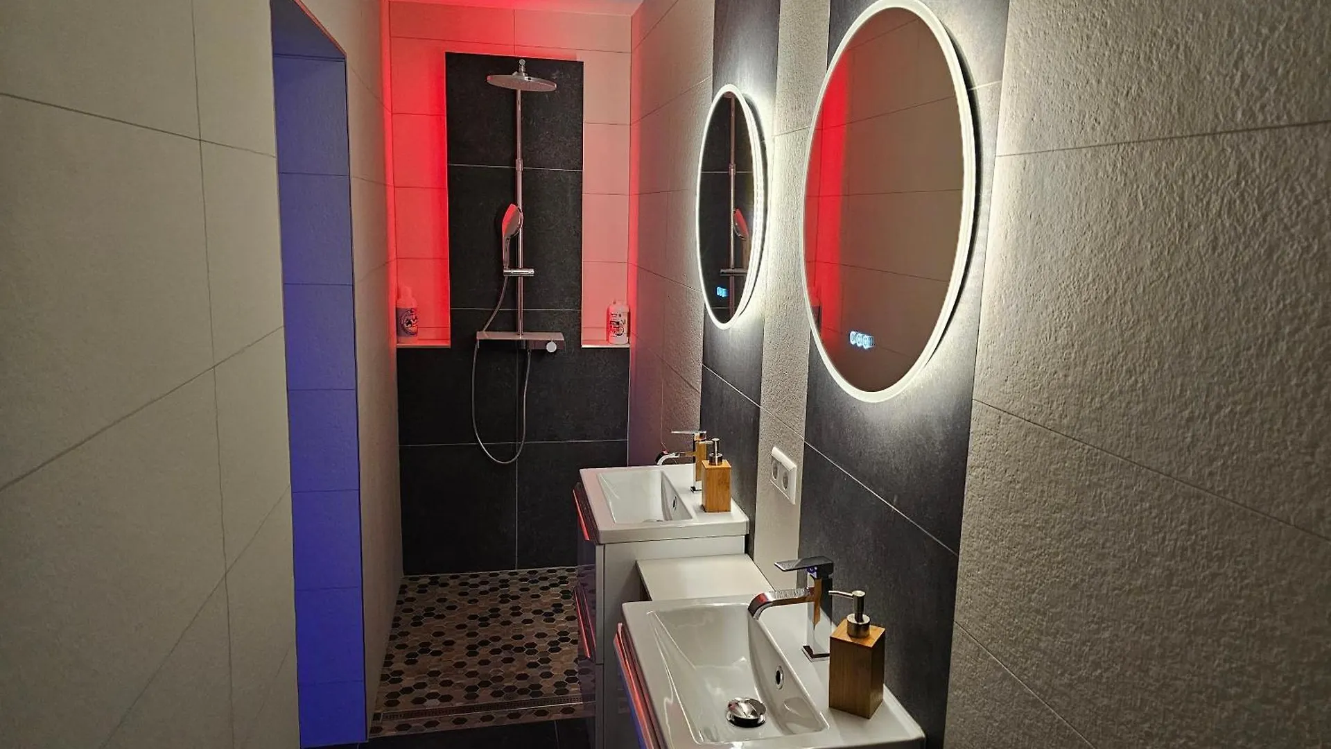 Magnifique Suite Spa Luxembourg Differdange 0*,
